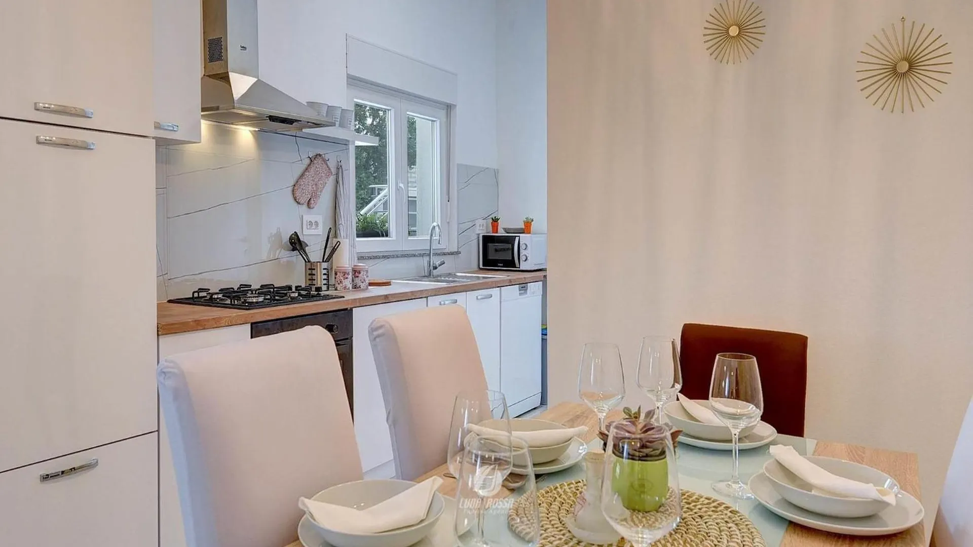 Spacious Home With Private Terrace And Garden Πούλα