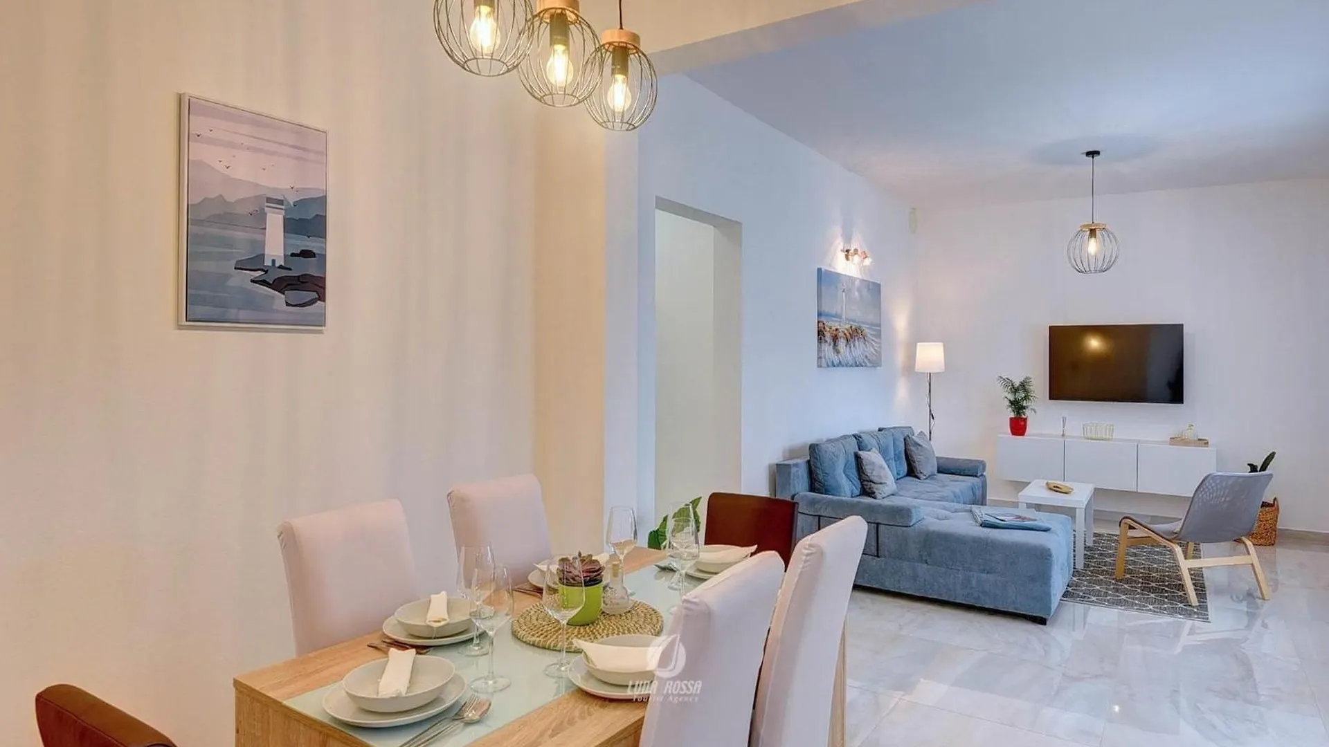 Spacious Home With Private Terrace And Garden Πούλα